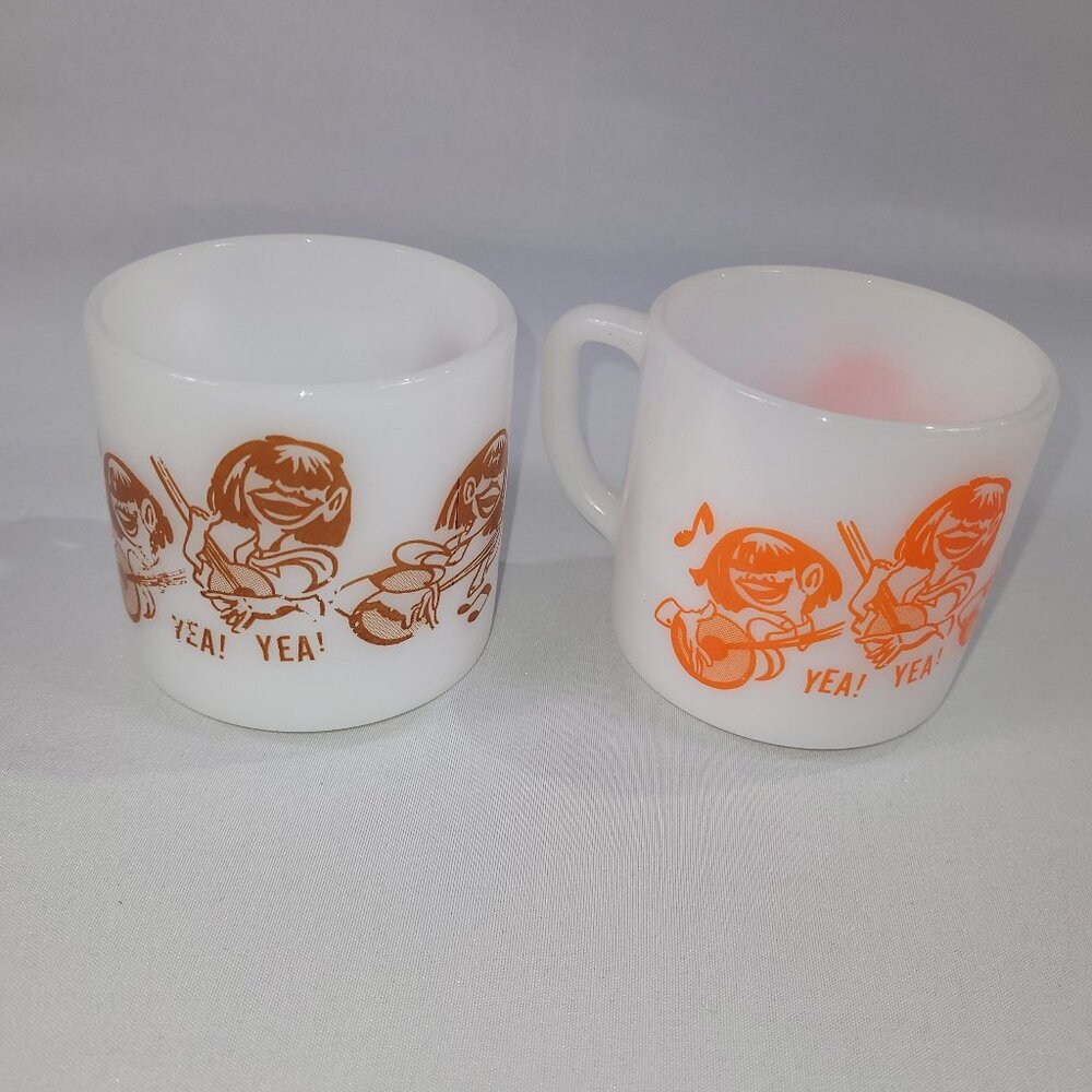 Federal Milk Glass Vintage Yea! Yea! Beatles Caricature Coffee Cup Mug Set